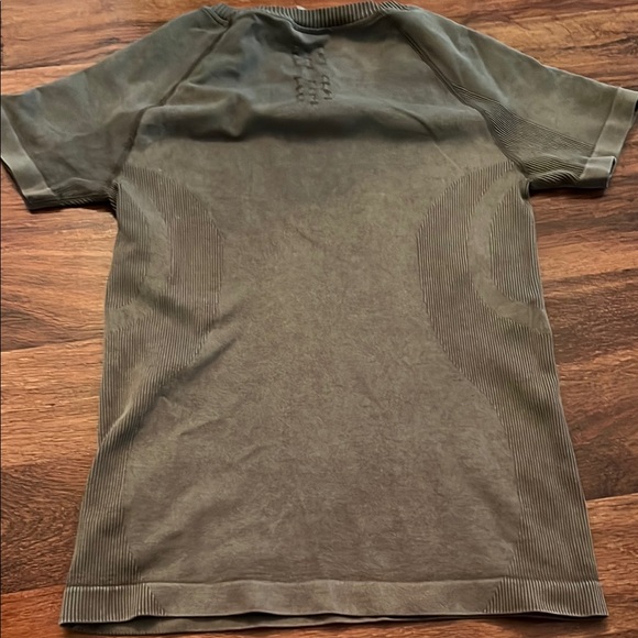 MTA Sport Green Muscle Tee for Active Comfort - Picture 2 of 3